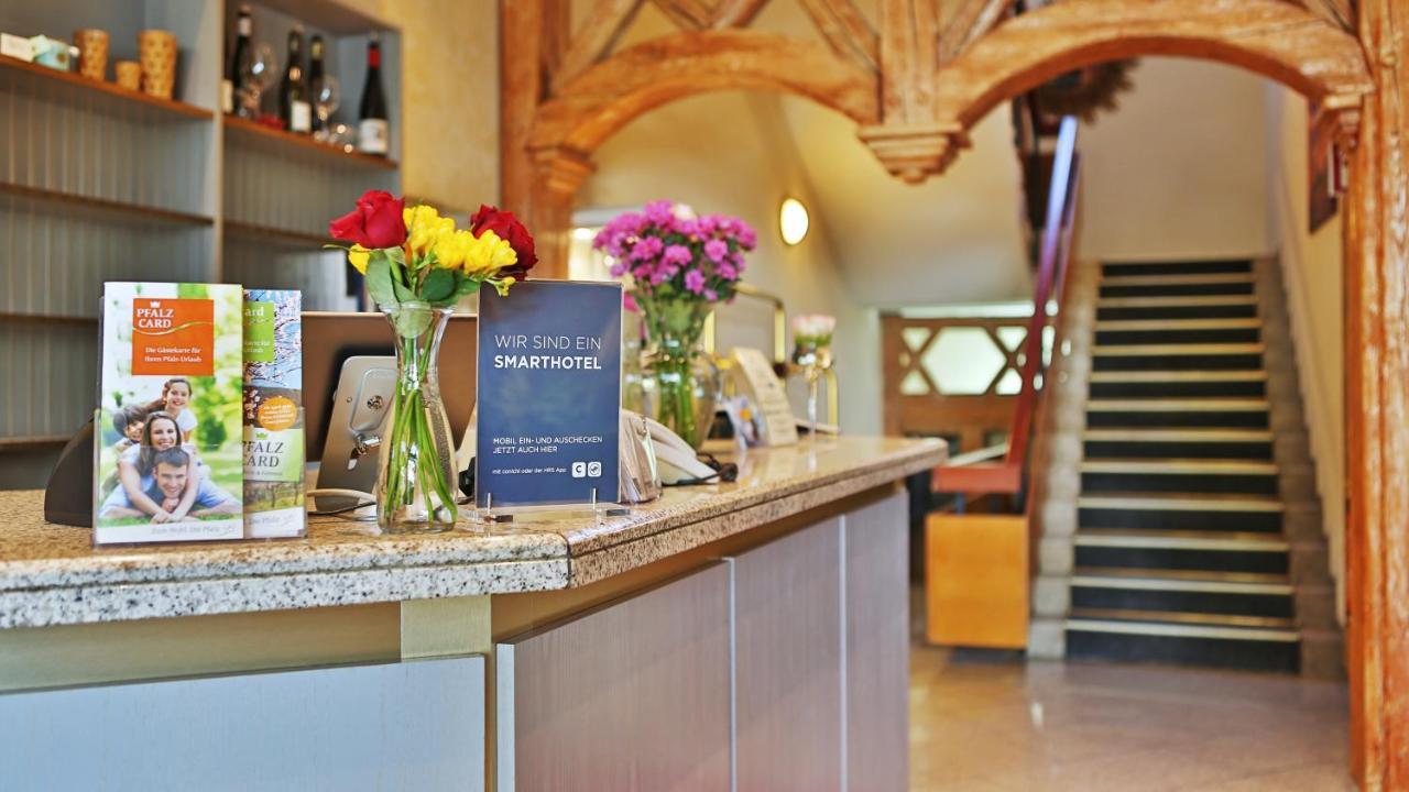 Hotel Central Frankenthal  Bagian luar foto