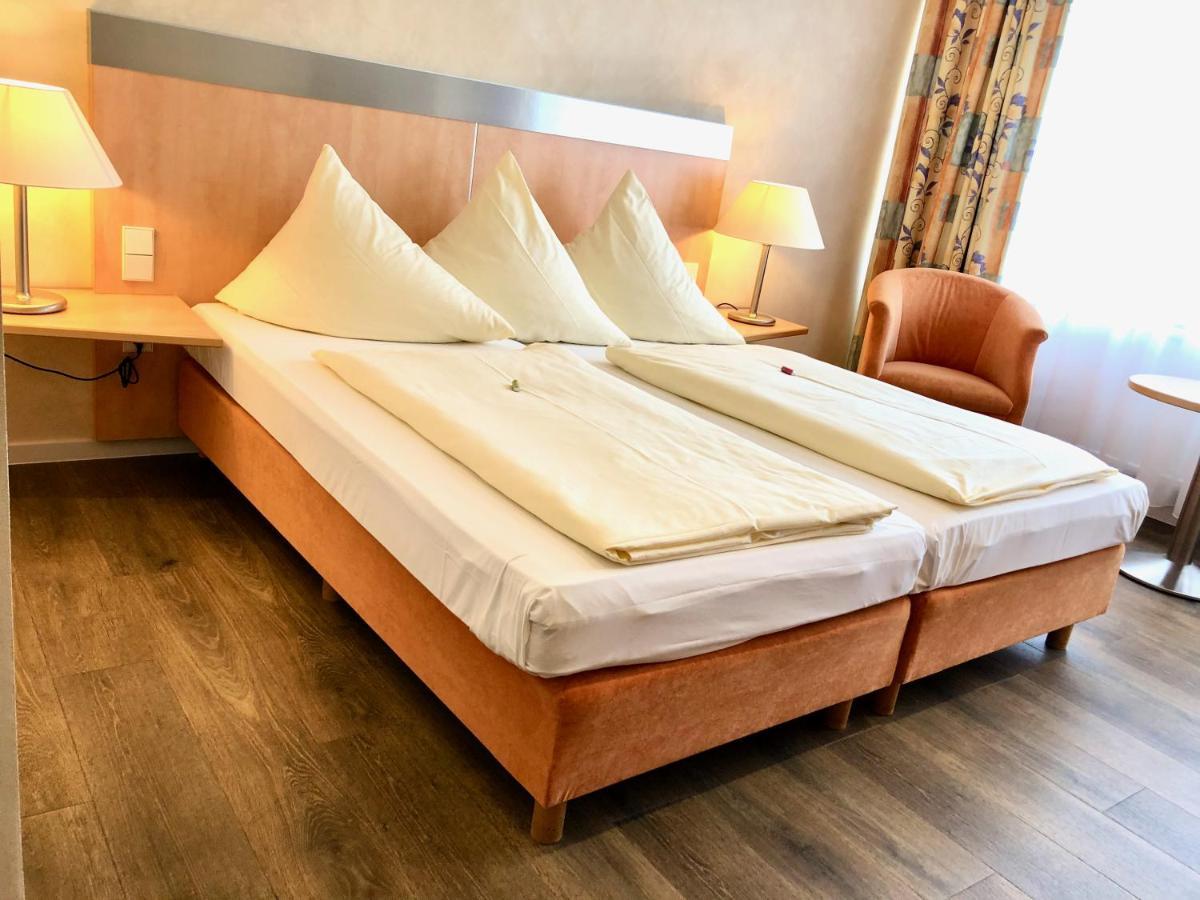 Hotel Central Frankenthal  Bagian luar foto